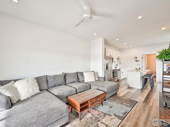 4th image of 372 Barnwood Dr