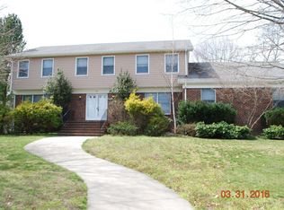 15 Hartshorne Rd, Ocean, NJ 07712