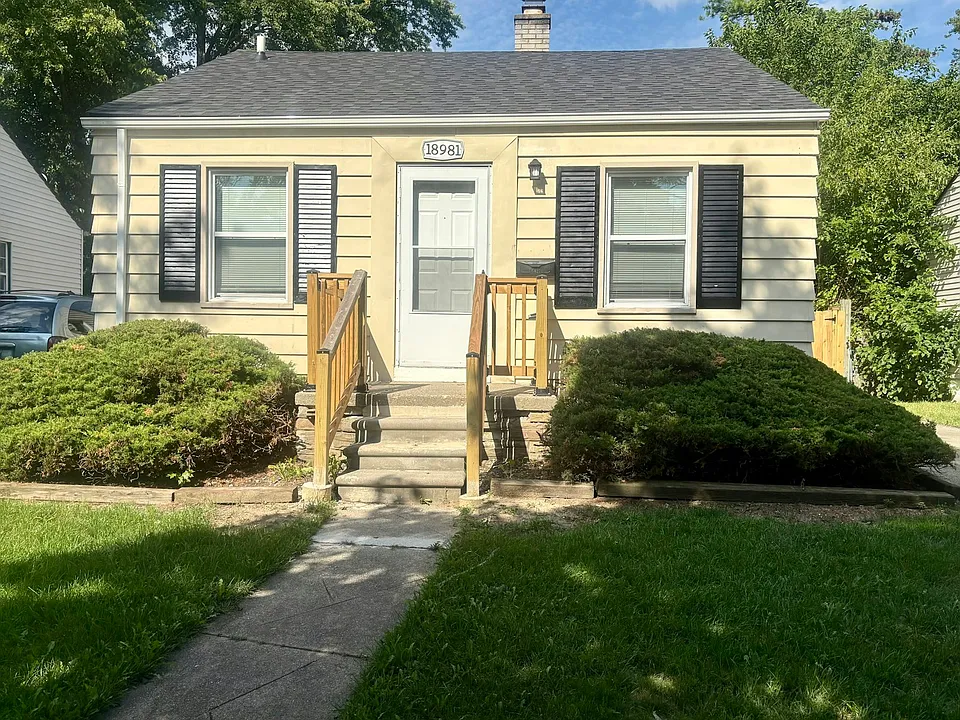 18981 Kenosha St