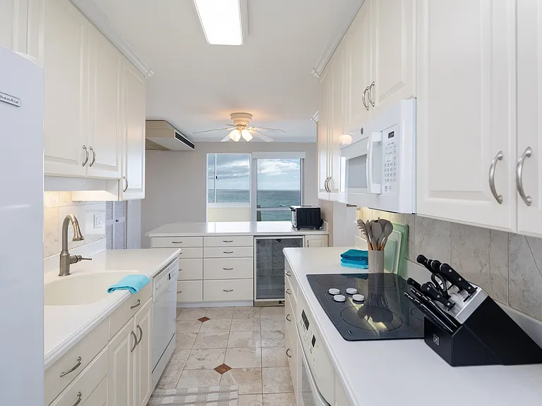 3065 Kalakaua Ave #Penthouse 1 — Photo 15