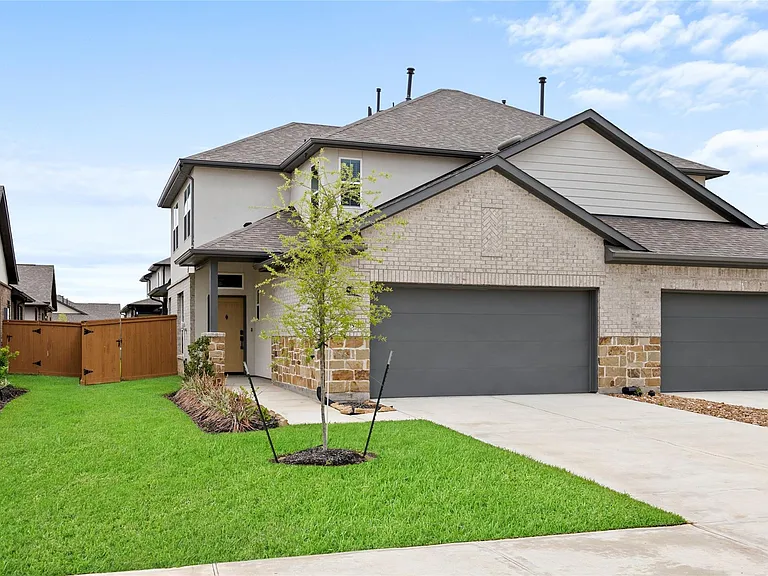 2635 Aruba Bend Dr — Photo 1