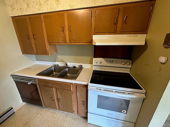 4th image of 915-917 7th Ave #6