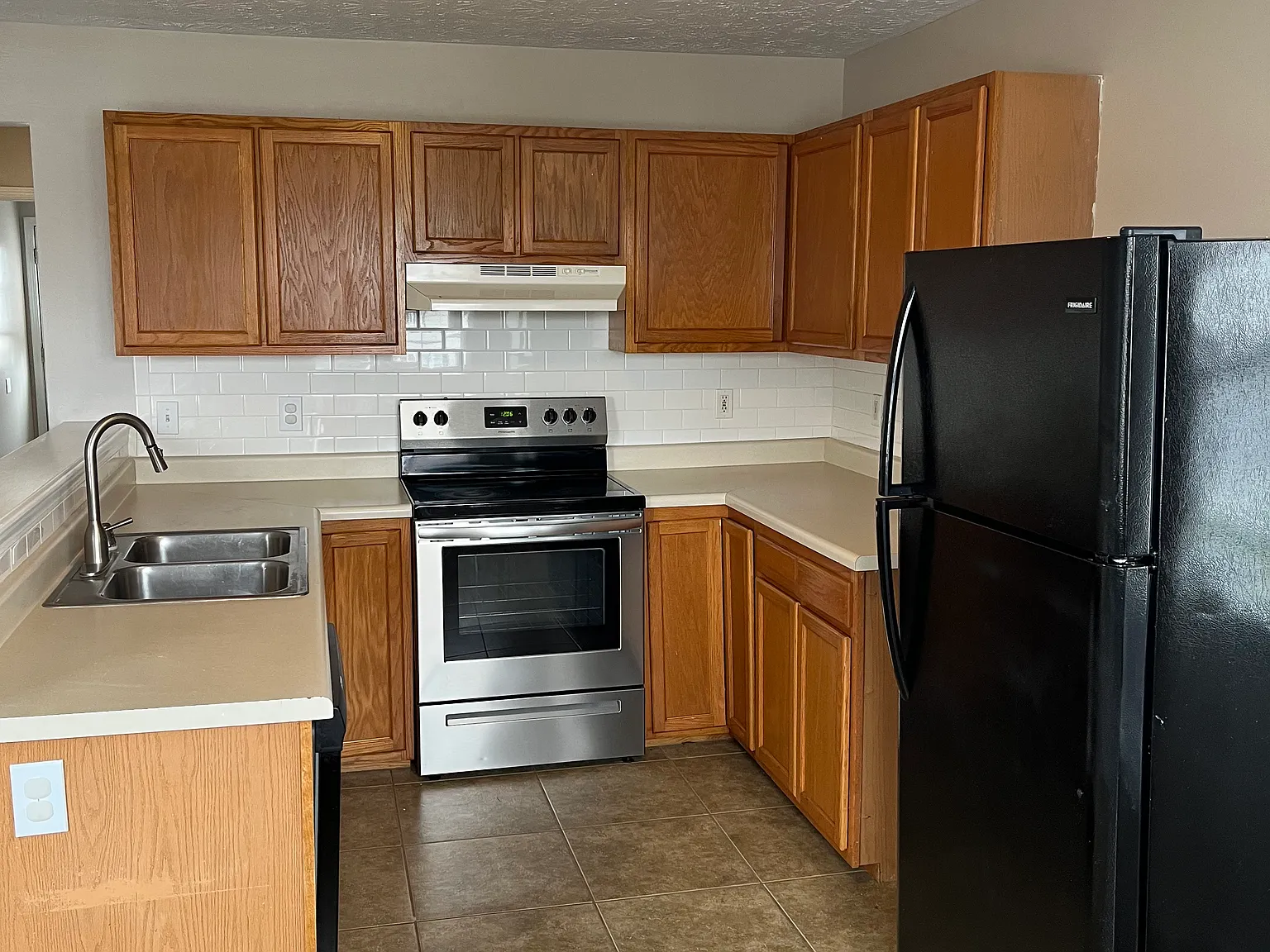 2 bed, $1,050 — Photo 4