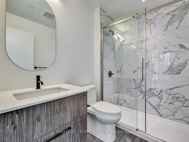 560 Rideau St #205 — Photo 10