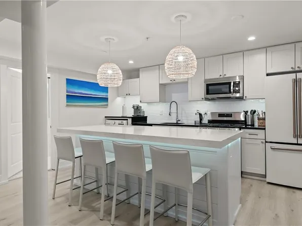 426 Spring St APT B101, Newport, RI 02840