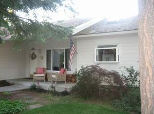 10751 N Lakeview Dr, Hayden, ID 83835