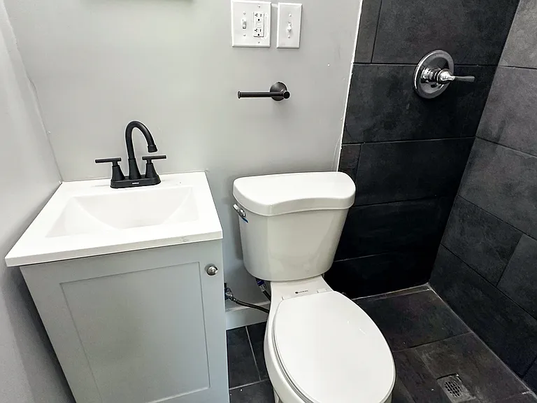 8001 Euclid Ave — Photo 17