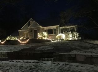 156 Richardson Dr, Middlebury, CT 06762