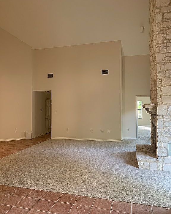 1st image of 14 Courtside Cir