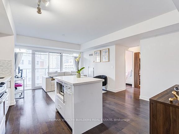 5th image of 58 Orchard View Blvd #1707