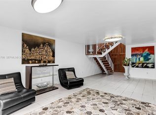 8909 SW 108th Circle Ct, Miami, FL 33176