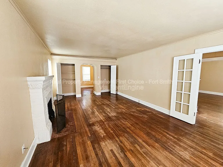 1008 S 23rd St — Photo 11