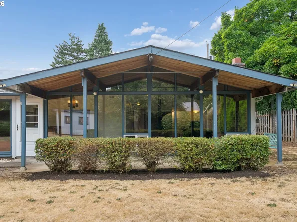 616 SE 175th Pl, Portland, OR 97233
