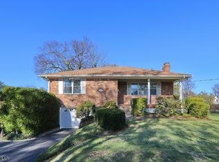 8 Cromwell Pkwy, Summit, NJ 07901