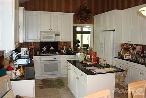 4th image of 13 Turnberry Ln #52