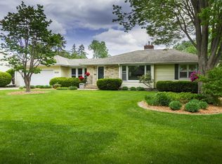 5529 Chantrey Rd, Edina, MN 55436