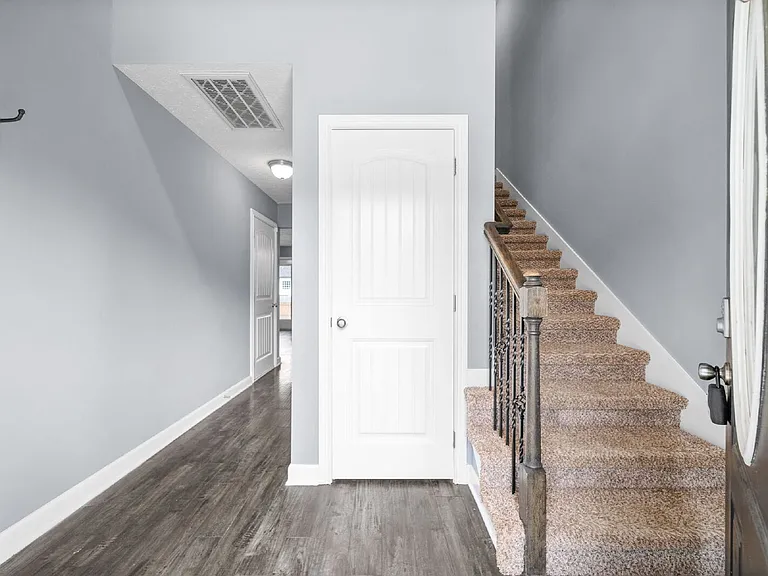 3755 Windmill Dr — Photo 4