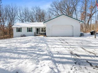 N7163 Cozy Oaks Cir, Shawano, WI 54166