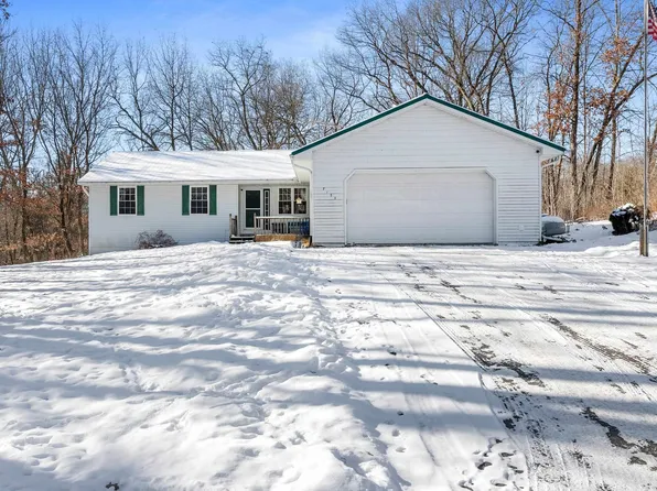 N7163 Cozy Oaks Cir, Shawano, WI 54166