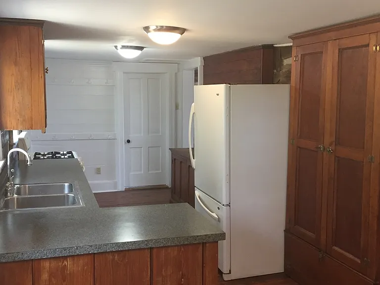 209 N Mulberry St — Photo 17