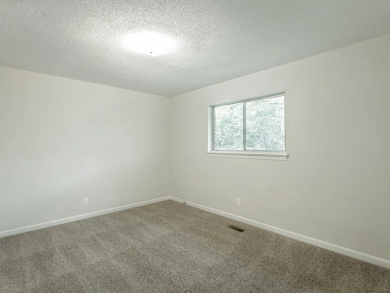 506 Ely Road — Photo 13