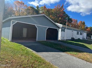 36 Champlain Dr, Mineville, NY 12956