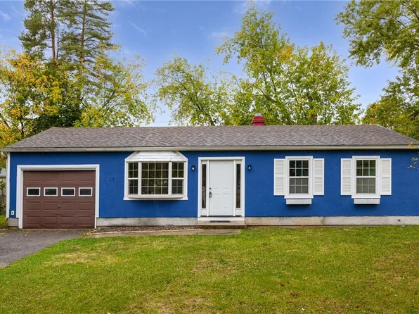17 Peach Blossom Rd S, Hilton, NY 14468