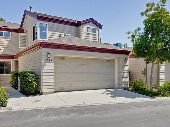 3rd image of 1567 Fairway Green Cir