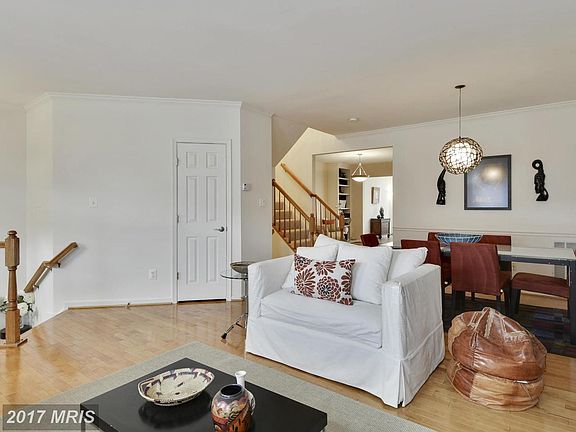 3rd image of 5593 Governors Pond Cir