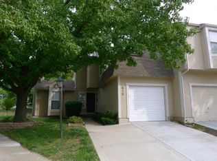 610 NE Valleybrook Rd, Blue Springs, MO 64014