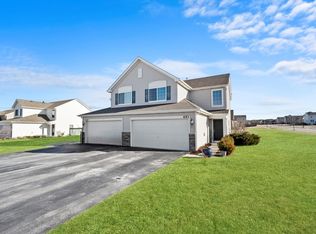 653 Florence St, Hampshire, IL 60140