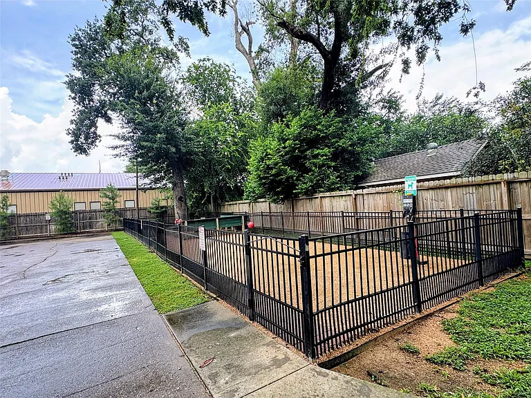5001 Lamonte Ln #101 — Photo 11