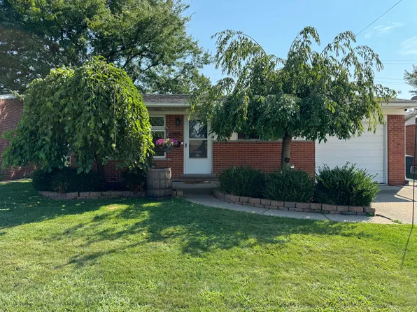 21600 Lanse St, Saint Clair Shores, MI 48081
