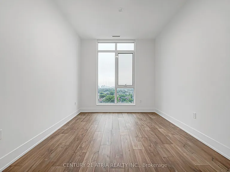 858 Dupont St #Penthouse 03 — Photo 15