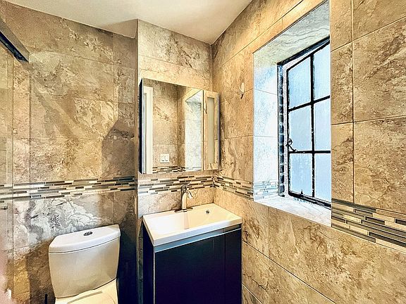 4th image of 45 Tudor City Pl APT 1511