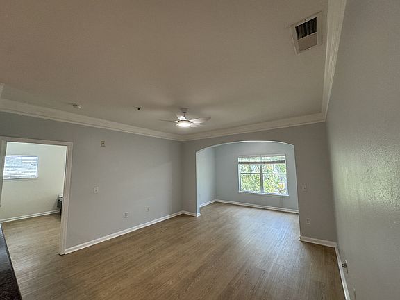 4th image of 4207 S Dale Mabry Hwy Unit 8301