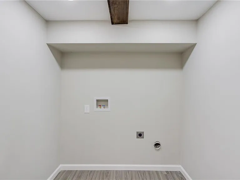 154 Huston Dr — Photo 17