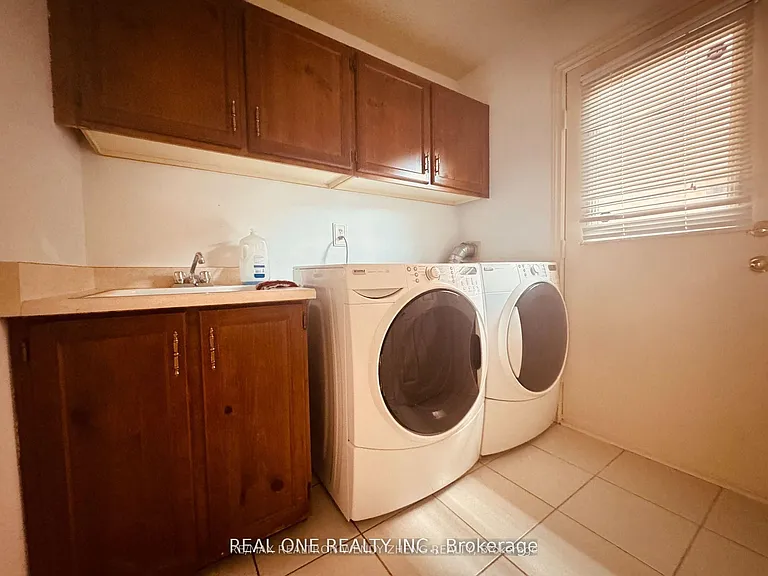 3 Elmsley Dr — Photo 12