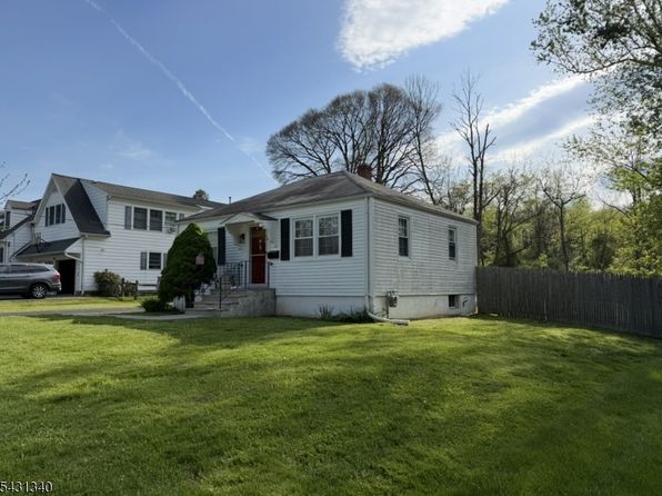 10 Lake Dr