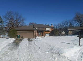 701 116th Ln NE, Blaine, MN 55434