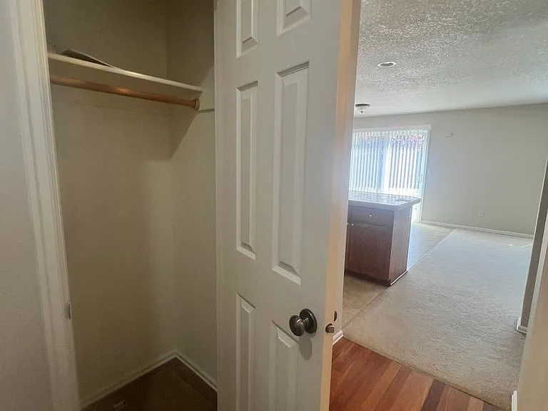 863 SE Bayshore Cir — Photo 27