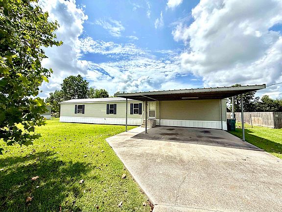 3rd image of 939 Mini Ranch Ln