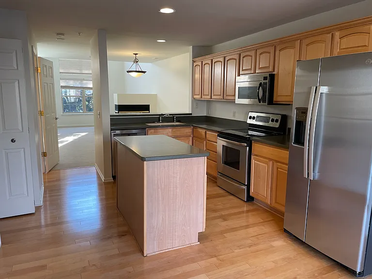 1407 Ashford Ct — Photo 8
