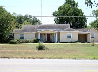 1408 E Main St, Madisonville, TX 77864