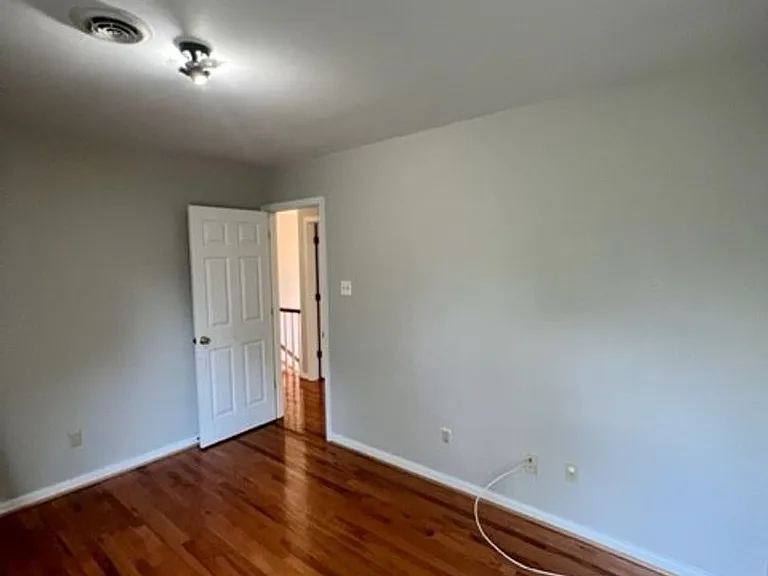 5736 Lake West Ter — Photo 30