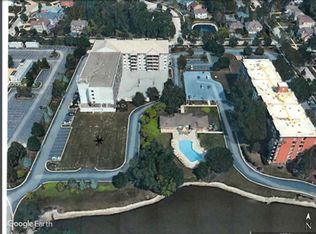 2030 Saint Regis Dr, Lombard, IL 60148