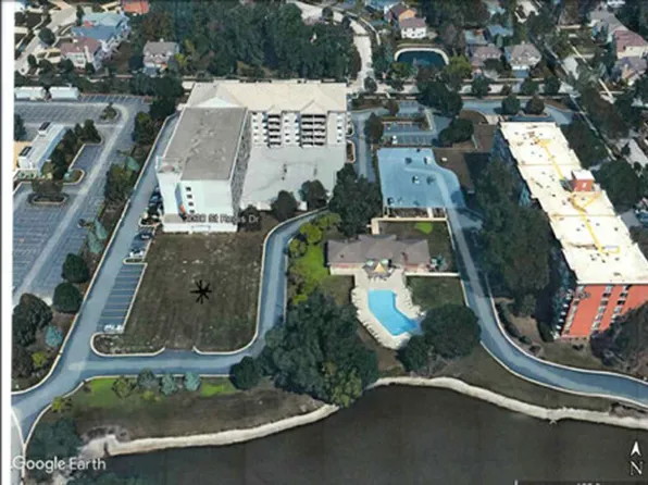 2030 Saint Regis Dr, Lombard, IL 60148