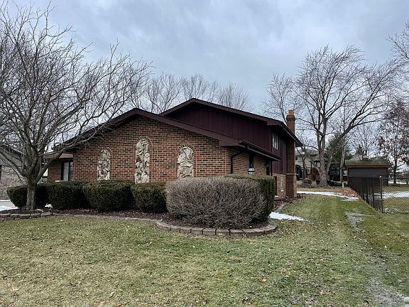 2nd image of 13228 Oakwood Dr