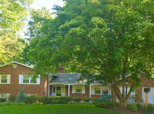 1423 Ironwood Dr, Mc Lean, VA 22101