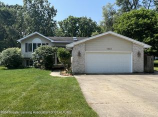 1830 Dell Rd, Lansing, MI 48911